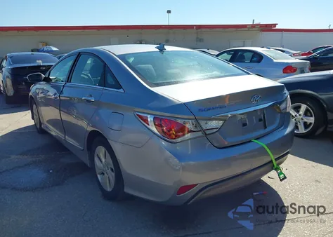 2014 Hyundai Sonata Hybrid z USA, uszkodzony, nr VIN KMHEC4A46EA117178